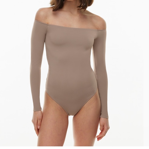 Aritzia Tops - Aritzia off the shoulder contour bodysuit